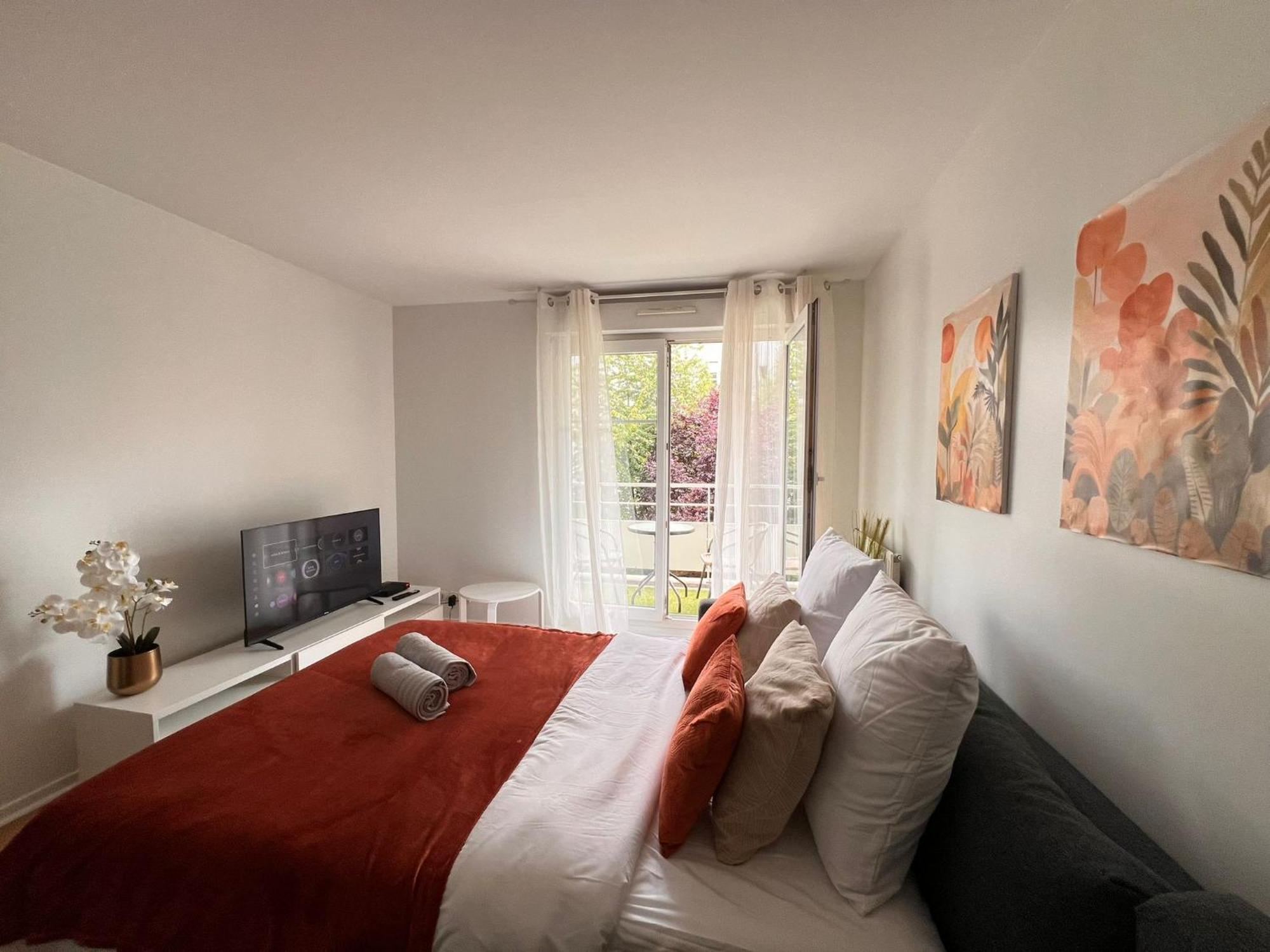 Apartment T3, Stade De France, Paris Et Parking Saint-Denis (Seine-Saint-Denis)