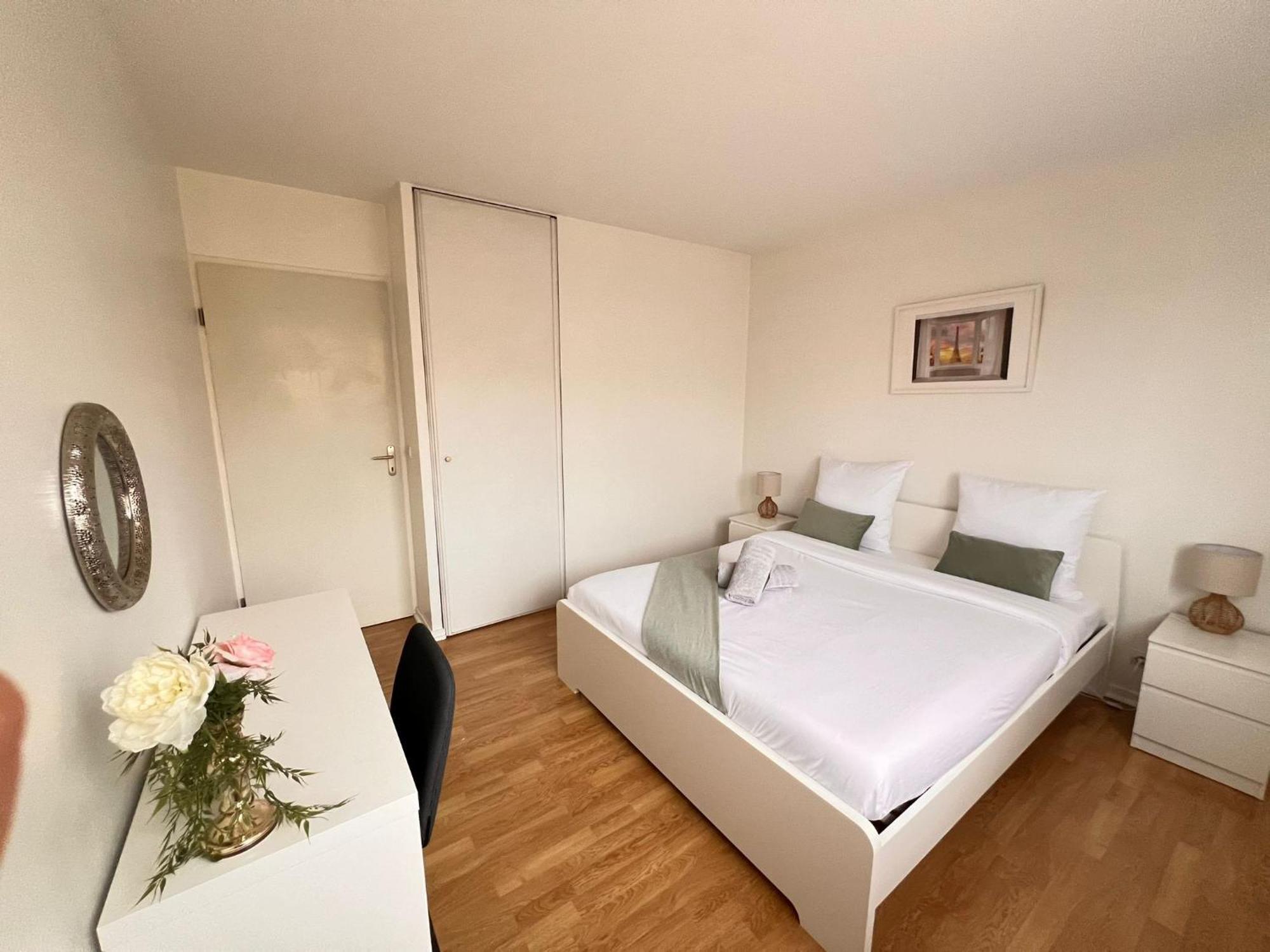 Apartment T3, Stade De France, Paris Et Parking
